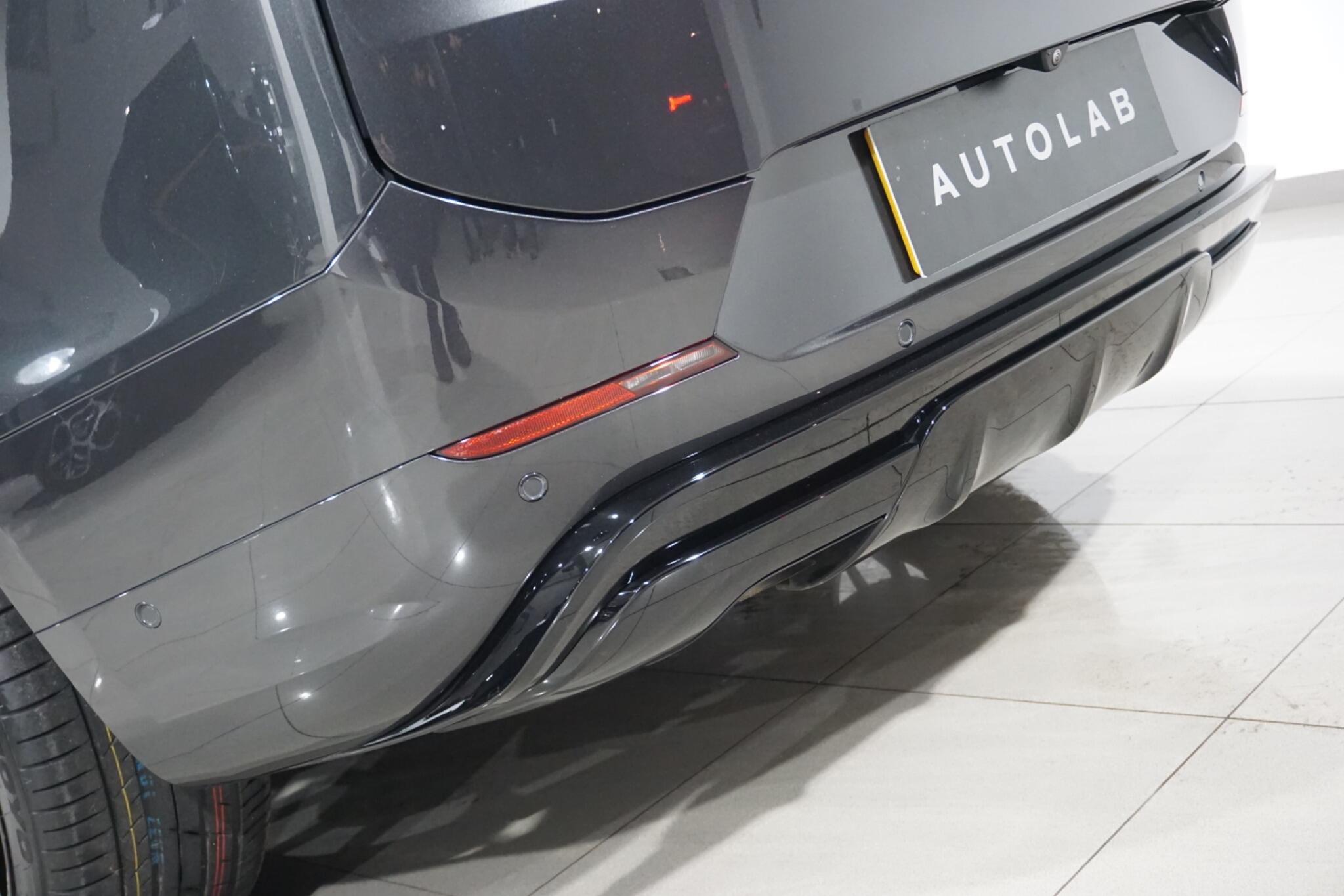 Land Rover Range Rover Sport 3.0 D300 MHEV Dynamic SE SUV 5dr Diesel Auto 4WD Euro 6 (s/s) (300 ps)